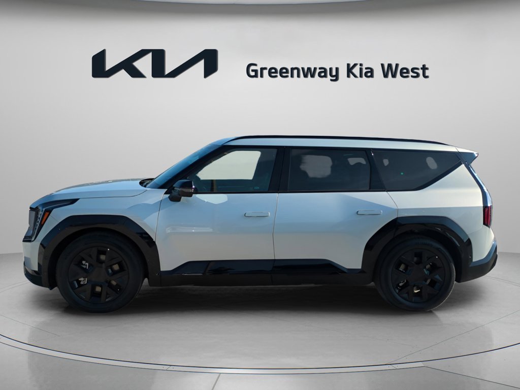 New 2026 Ivory Silver Kia Land AWD image 4