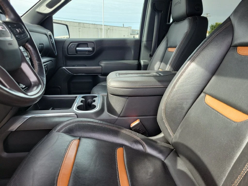Used 2021 White GMC AT4 image 20