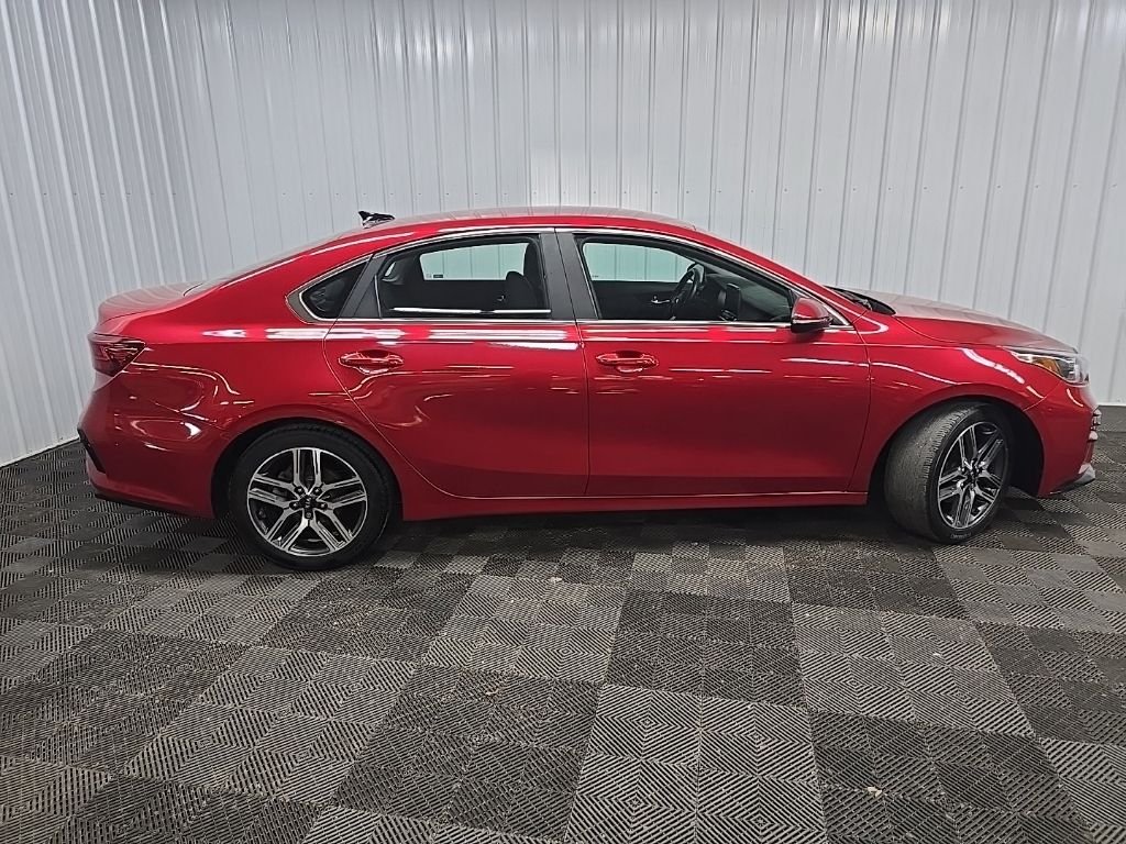 Used 2019 Red Kia EX image 2