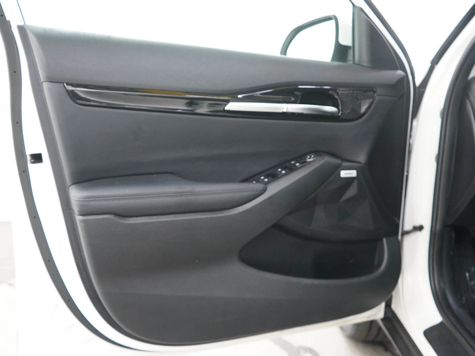 Used 2021 Snow White Pearl Kia SX DCT AWD image 20