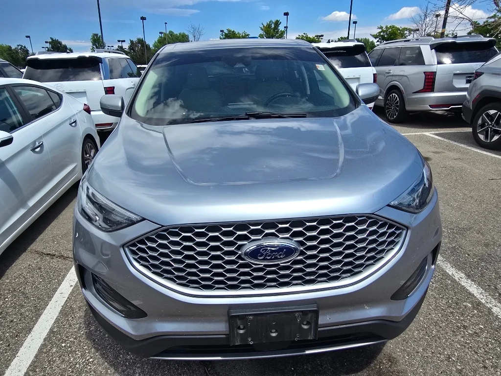 Used 2024 Iconic Silver Metallic Ford SEL image 19