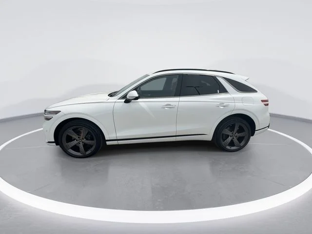 Used 2023 White Genesis 2.5T image 5