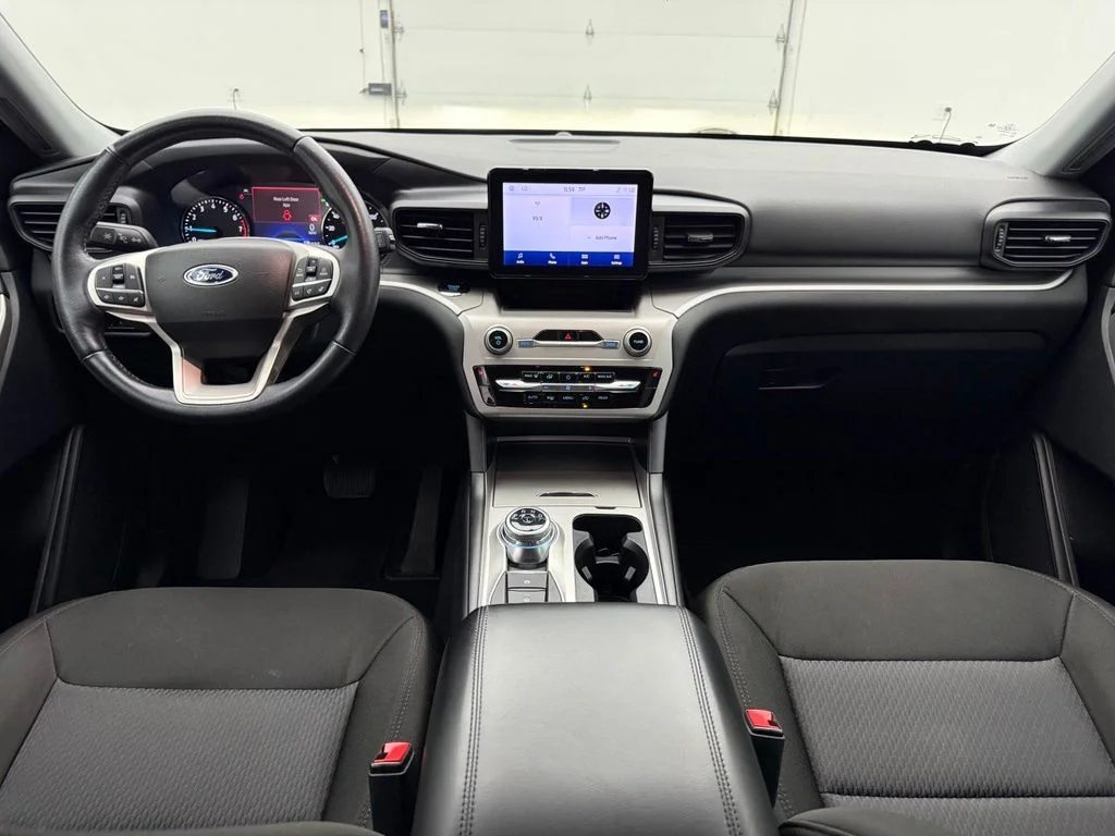 Used 2023 Gray Ford XLT image 4