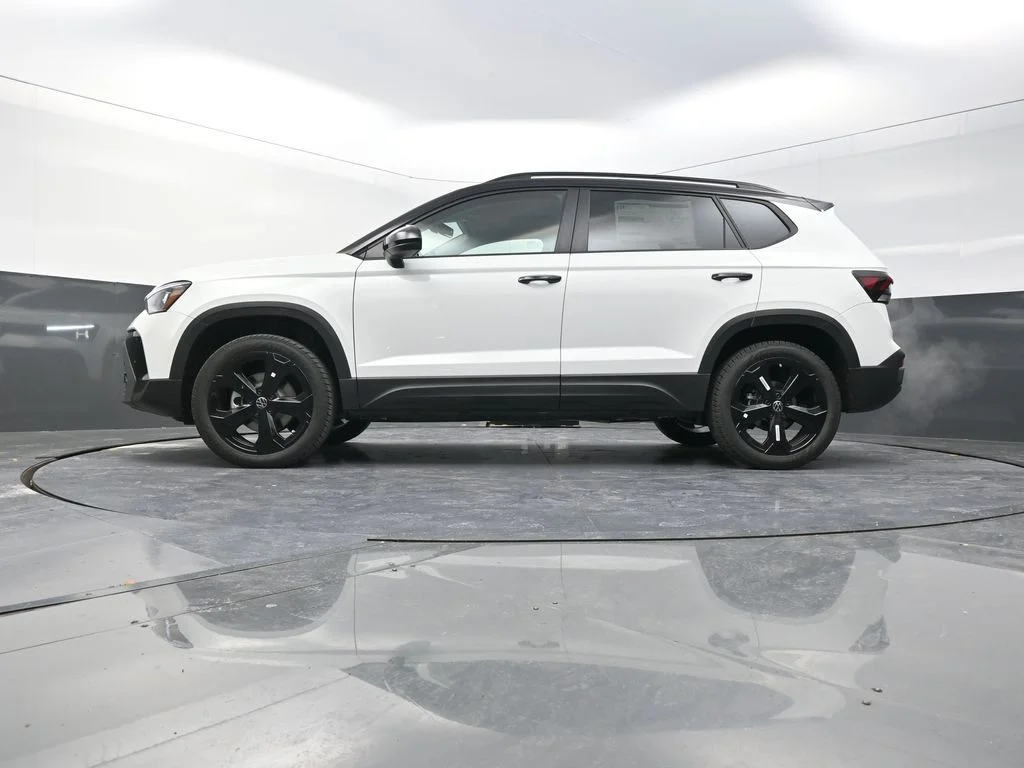 2026 Volkswagen Taos SE Black - Photo 24