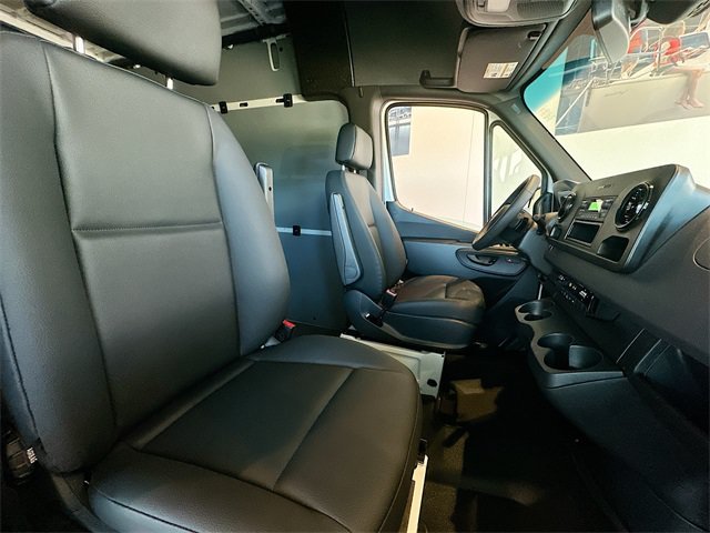 New 2026 Arctic White Mercedes-Benz Cargo 170 WB image 52