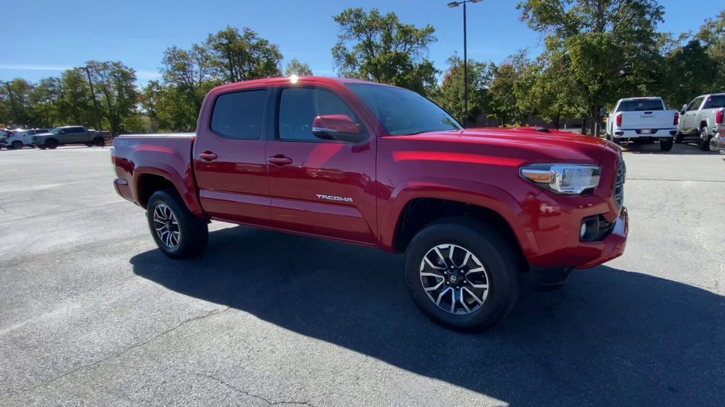 2021 Toyota Tacoma TRD Sport 4x4 photo 2