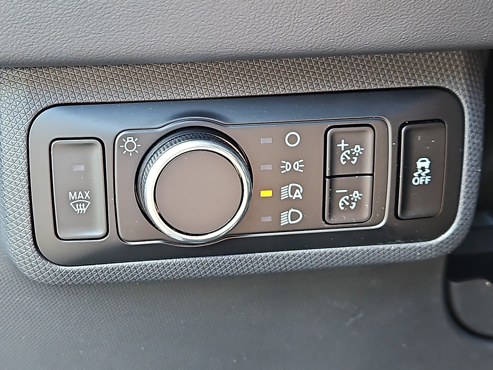 Used 2024 Shadow Black Ford Select image 26