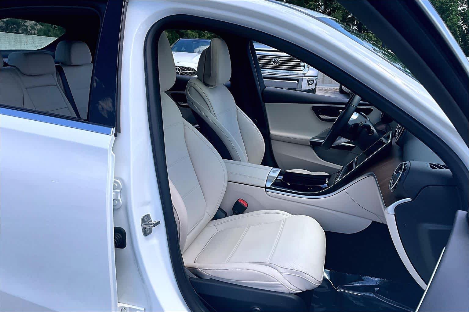 Certified Used 2025 Polar White Mercedes-Benz C 300 image 9