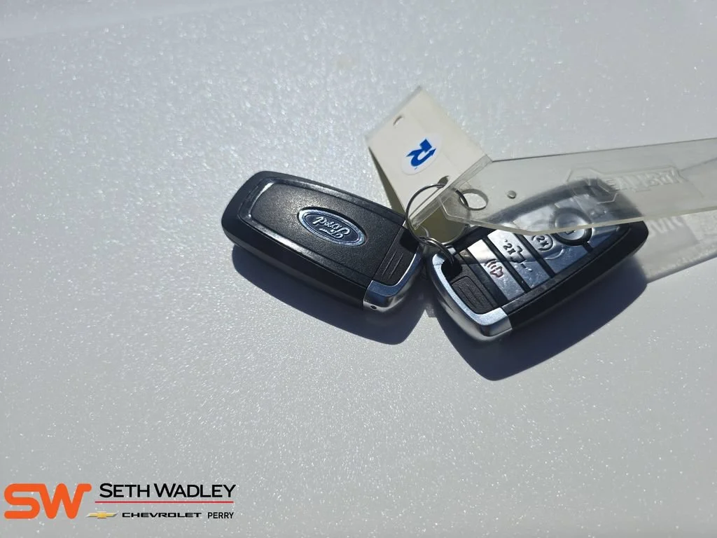 Used 2024 White Ford LARIAT image 36