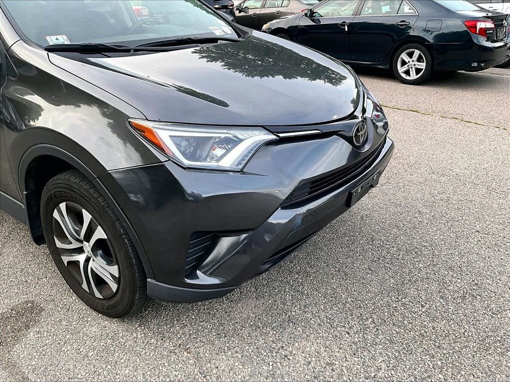Used 2018 Gray Toyota LE image 8