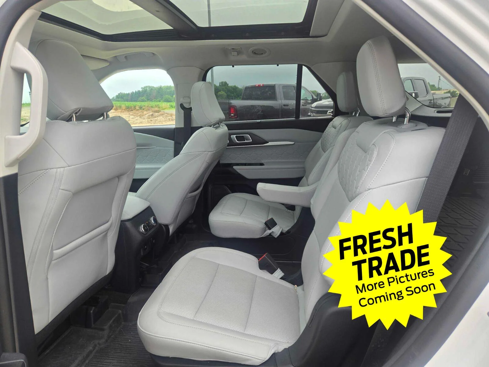 Used 2025 Star White Metallic Tri-Coat FORD Platinum image 8