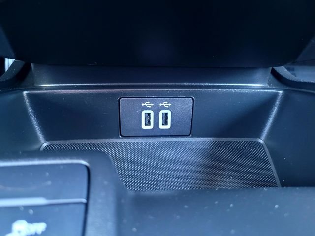 Used 2023 Black Ford XLT image 17