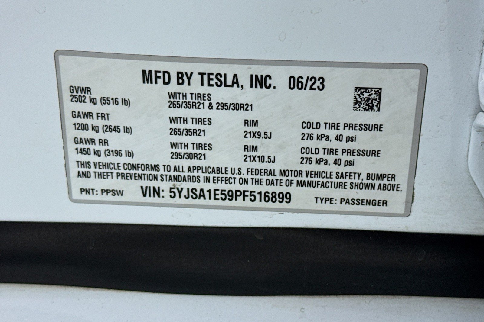 Used 2023 WHITE Tesla Standard Range image 23