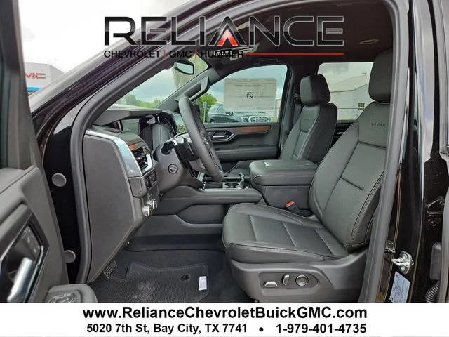 2026 GMC Yukon Denali - Photo 10