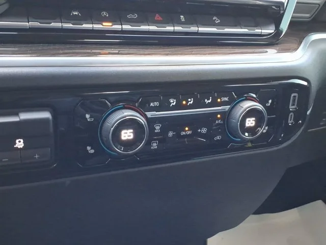 Used 2025 Black Chevrolet RST image 28