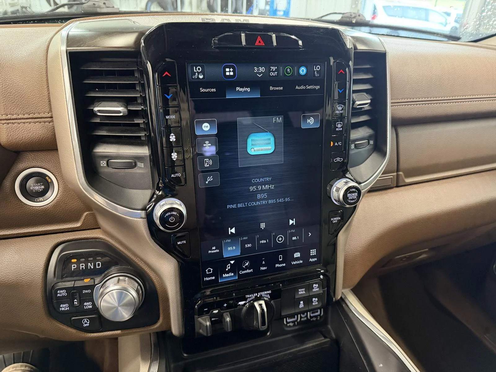 Used 2022 Diamond Black Crystal Pearlcoat Ram Laramie image 11