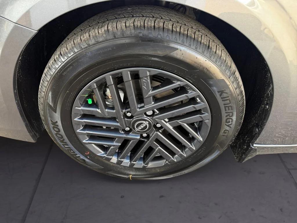 New 2027 Gray Nissan SV image 9