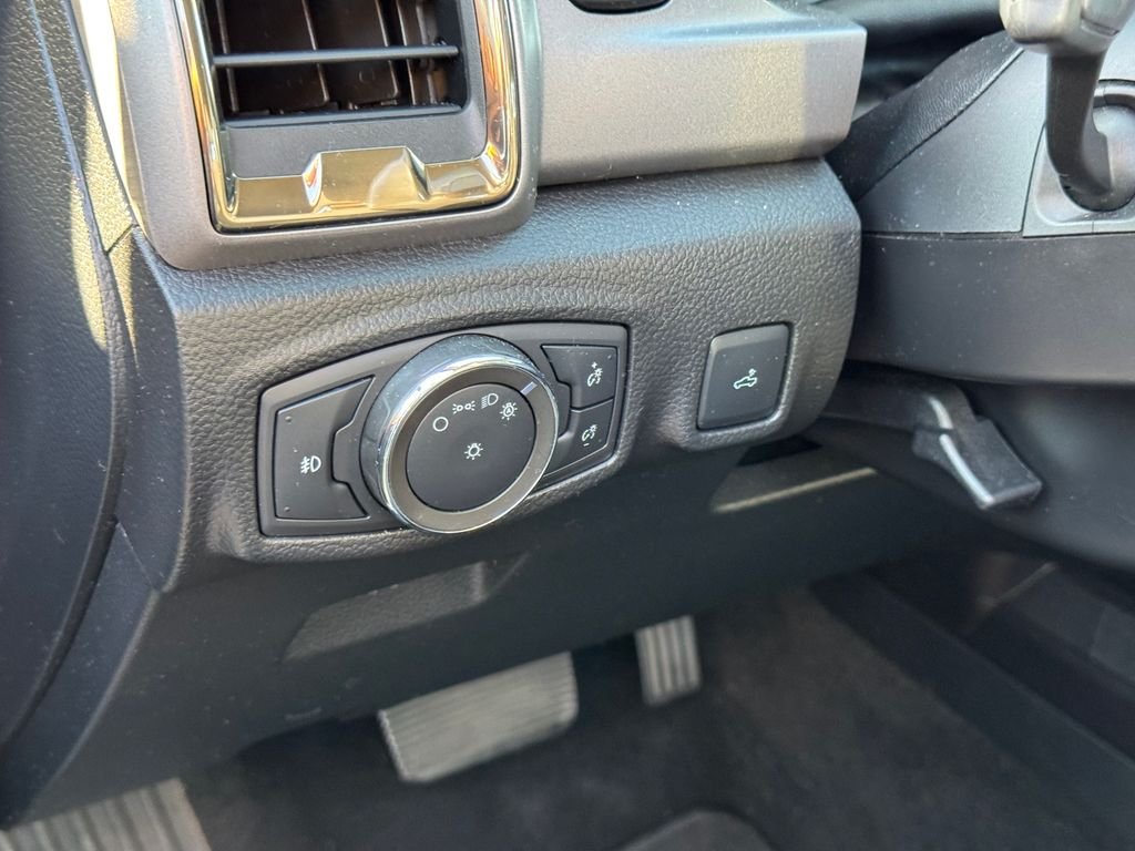 Used 2022 Blue Ford XLT image 22