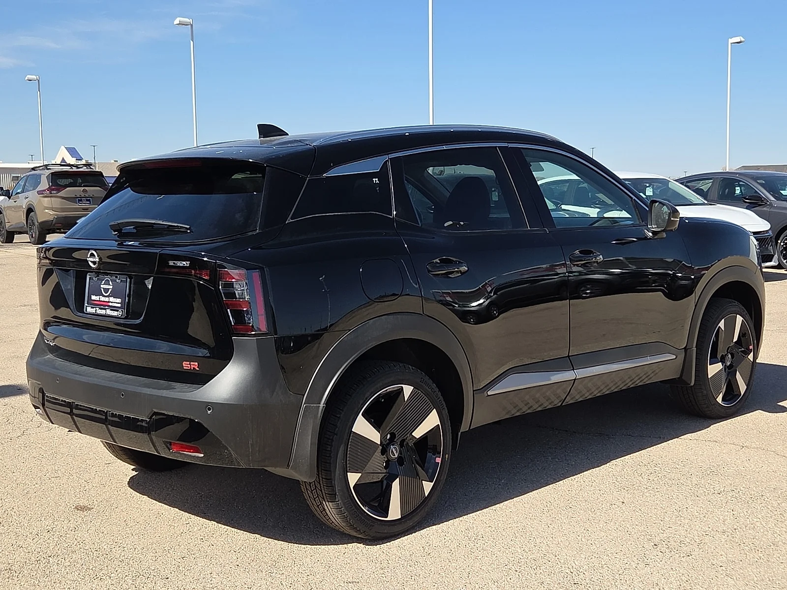 New 2026 KH3 Super Blac Nissan SR Front-Wheel Drive image 4