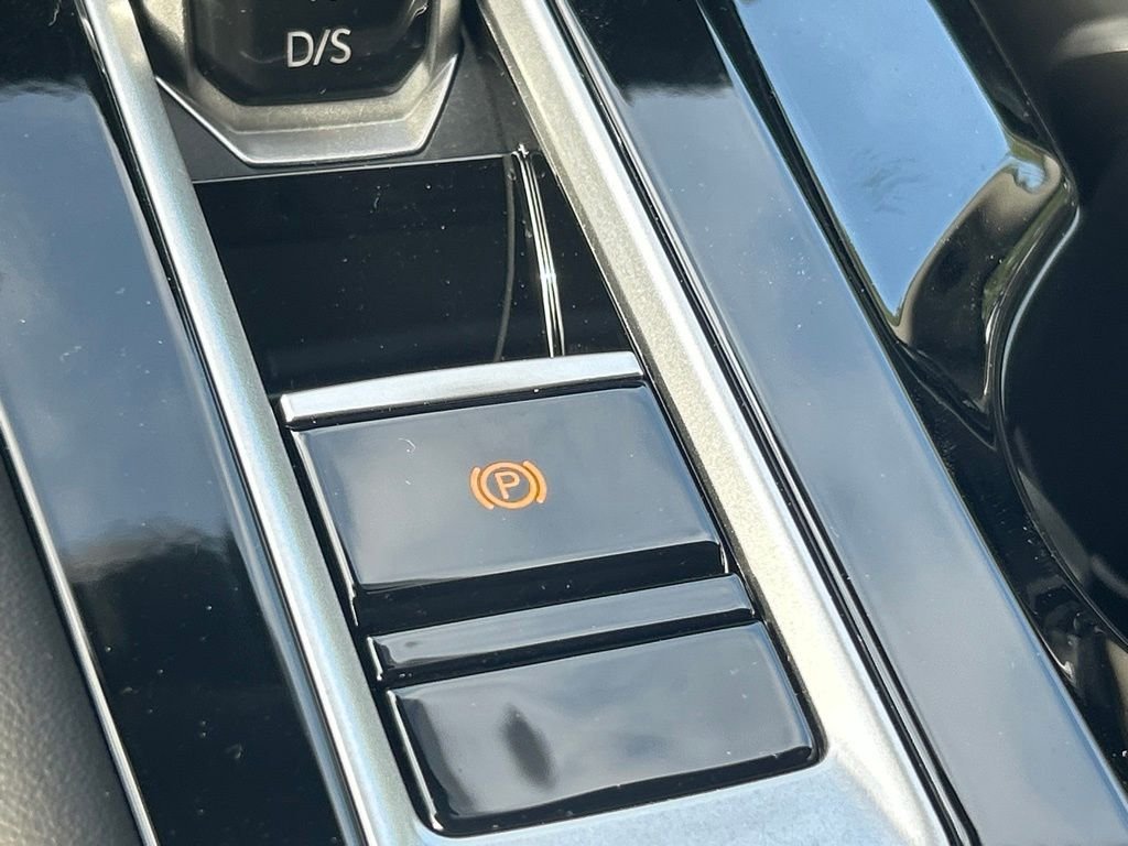New 2026 White/off-white Volkswagen Peak Edition image 60