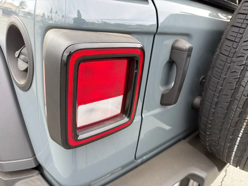 Used 2024 Gray Jeep Sport S image 6