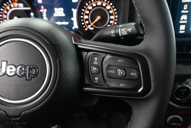 Used 2025 White Jeep Rubicon image 20