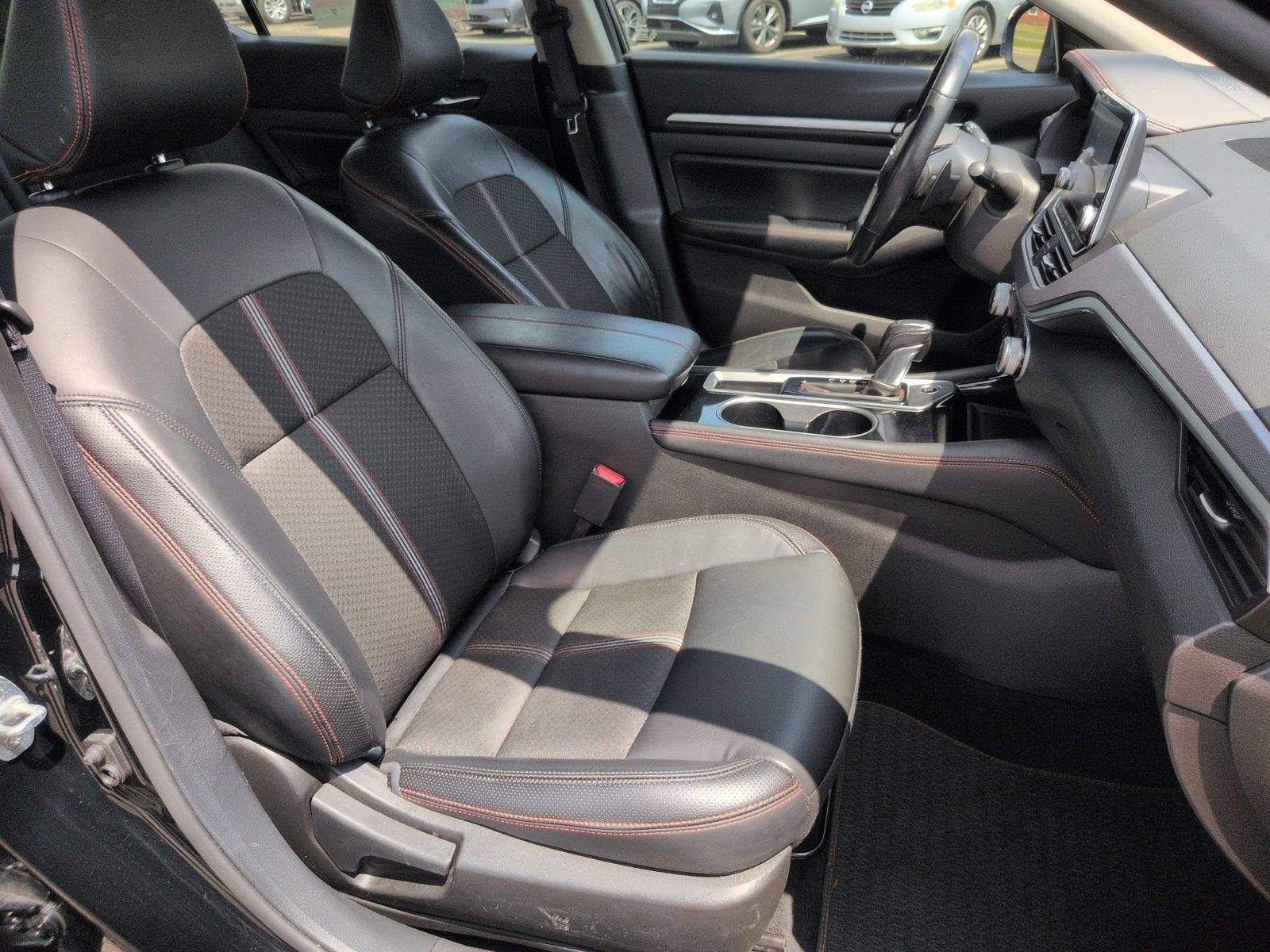 Used 2024 Super Black Nissan 2.5 SR image 36