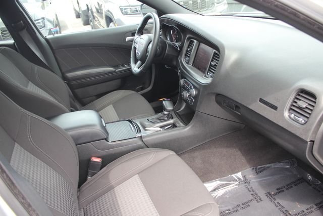 Used 2023 Silver Dodge SXT image 33