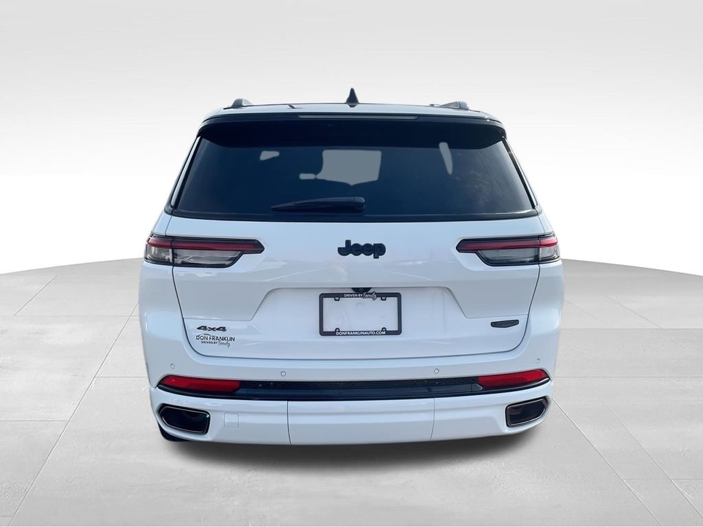 Used 2025 White Jeep Summit image 7