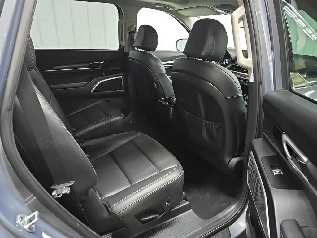 Used 2020 Silver Kia S image 20