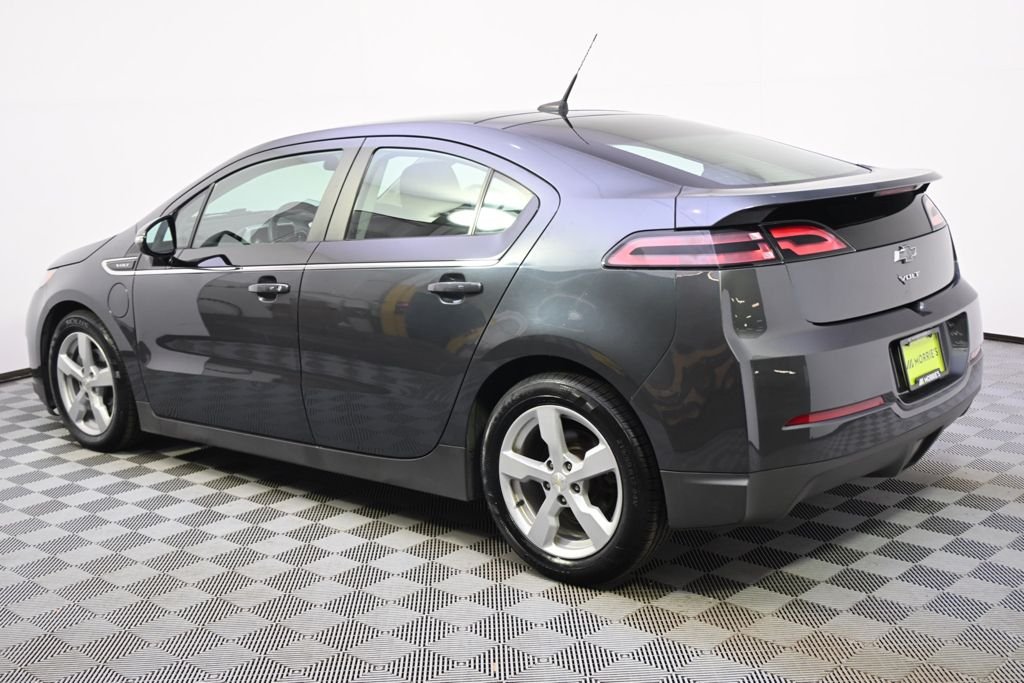Used 2013 Cyber Gray Metallic Chevrolet Base image 3