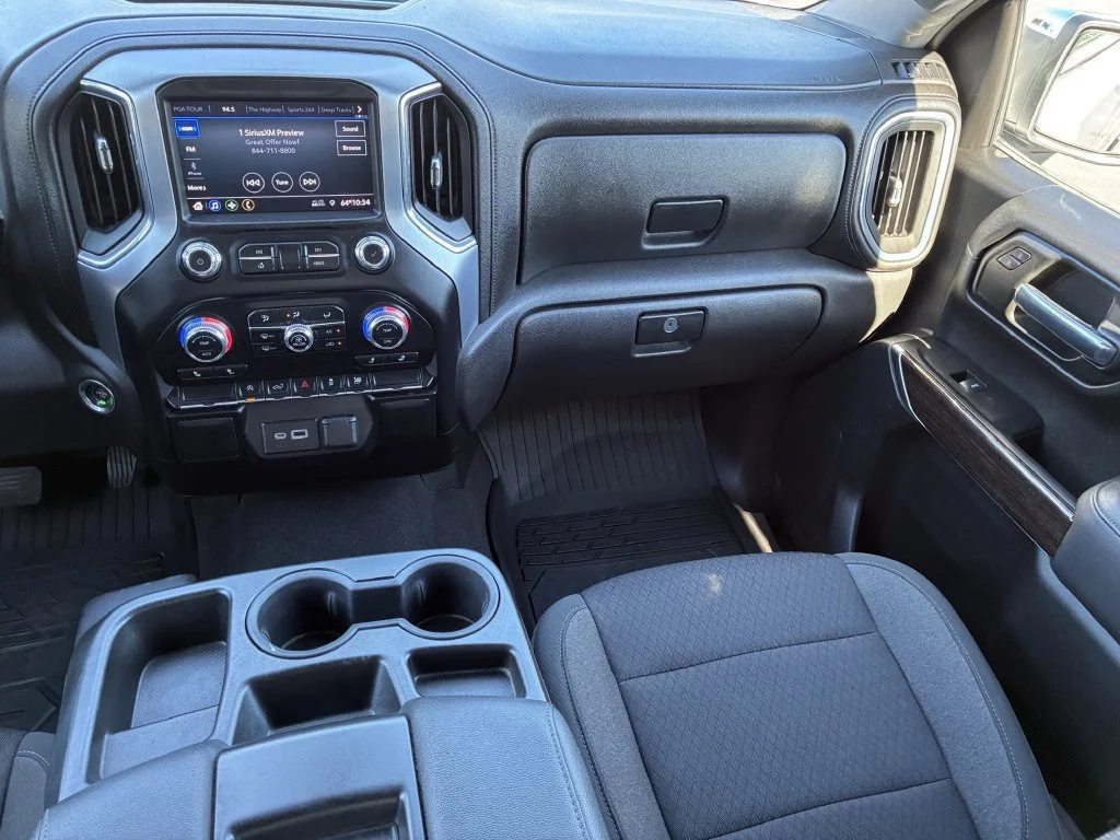 Used 2022 SUMMIT WHITE GMC SLE image 33