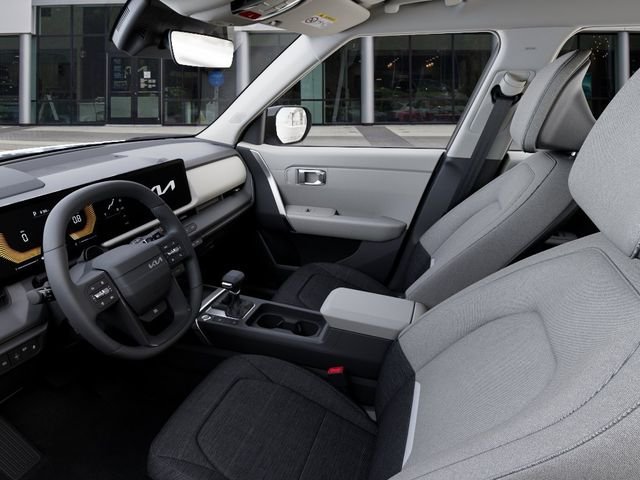 New 2027 Pale Gray Kia S image 17