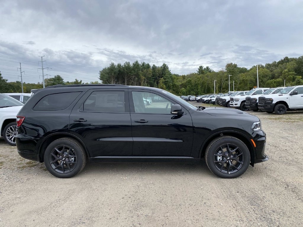 New 2027 Pitch-Black Paint Dodge GT image 2