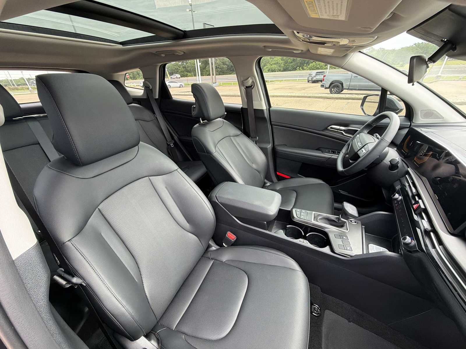 Used 2026 Panthera Metal Gray Kia EX image 29