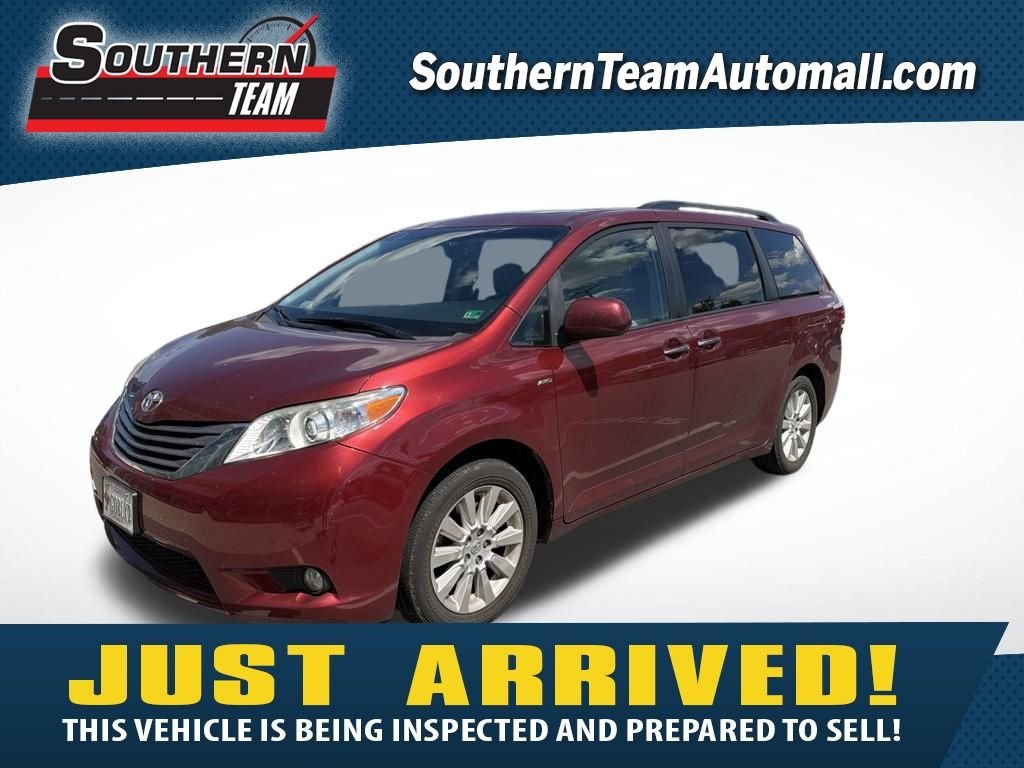 2016 Toyota Sienna XLE Premium V6 AWD 7-Passenger's photo