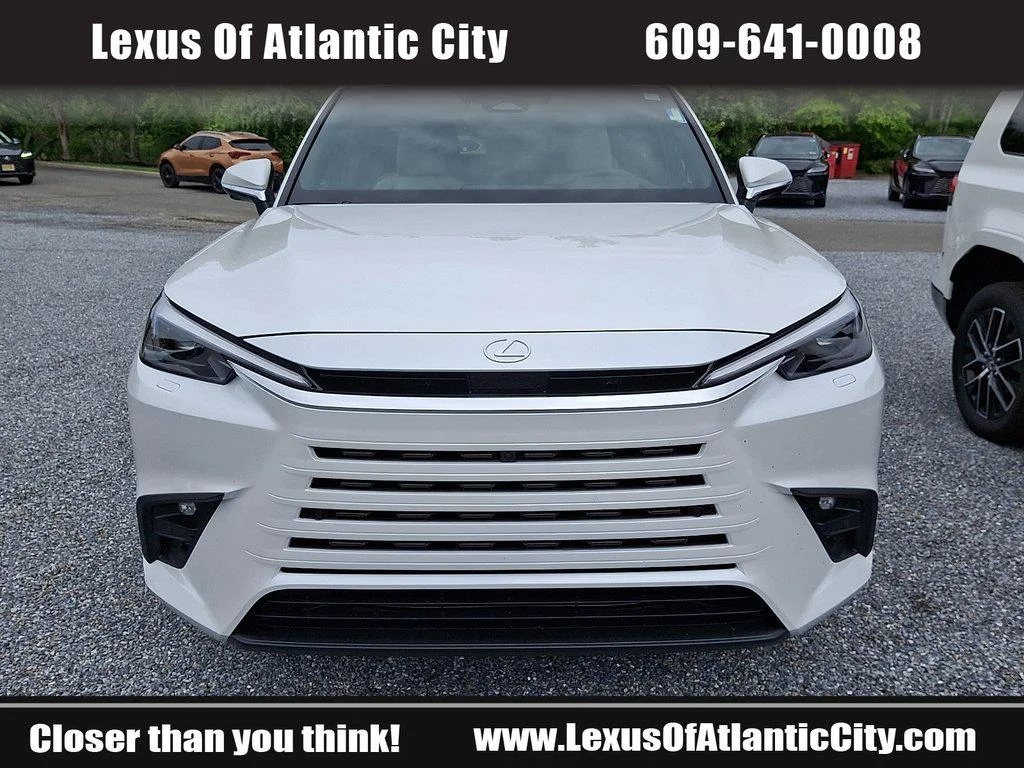 New 2026 Wind Chill Pearl Lexus Luxury image 2