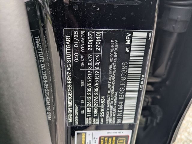 Used 2025 Black Mercedes-Benz GLC 300 image 29