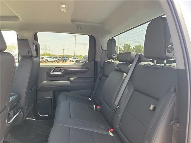 Used 2026 Glacier White Tricoat GMC SLT image 11