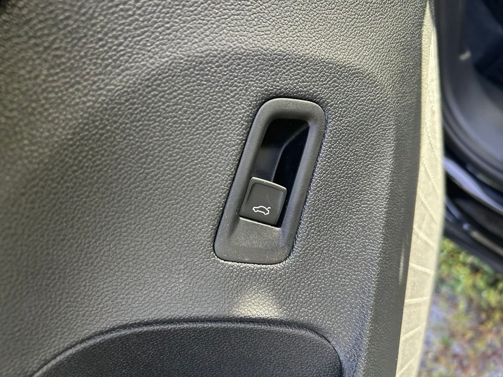 New 2026 Black Volkswagen SE w/Technology image 46