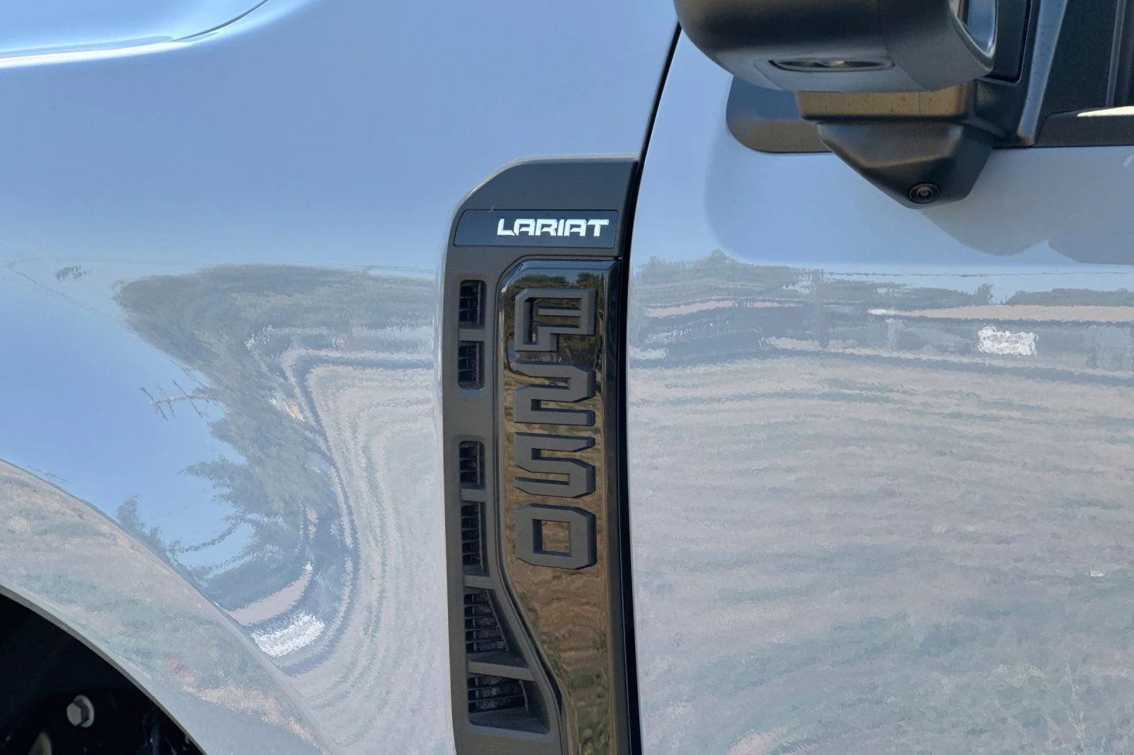 New 2026 Glacier Gray Metallic Tri-Coat Ford F-250® Lariat® image 29