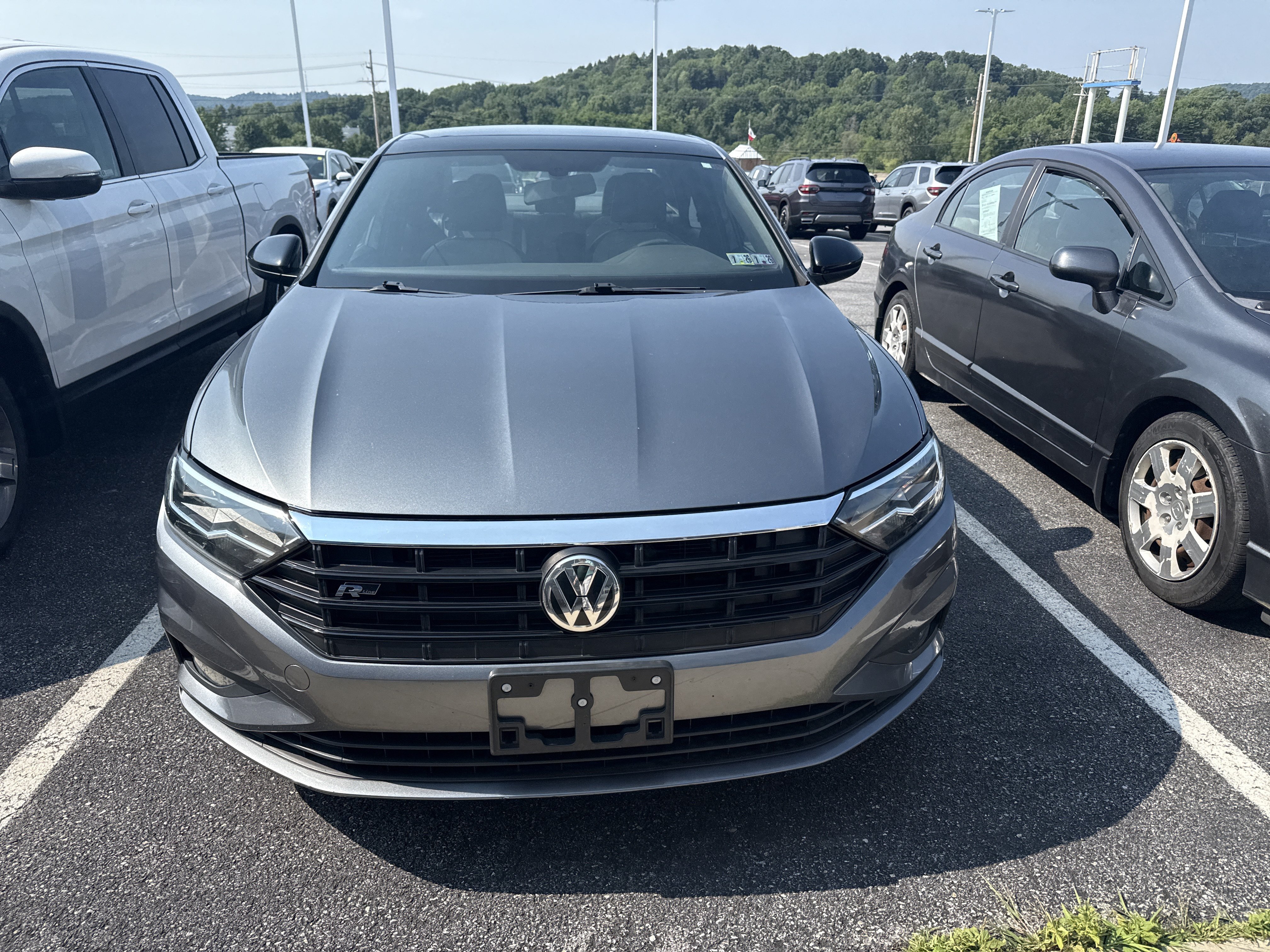 Used 2019 Platinum Gray Metallic Volkswagen R-Line image 8