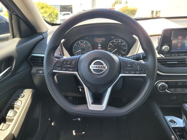 Used 2022 Blue Nissan 2.5 S image 14
