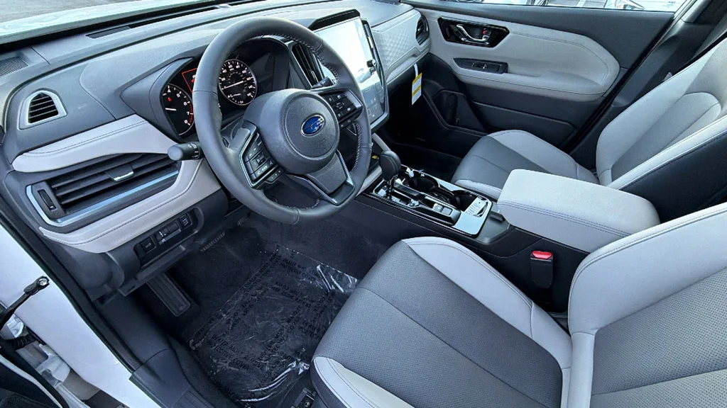 Used 2026 Crystal White Pearl Subaru Limited image 10