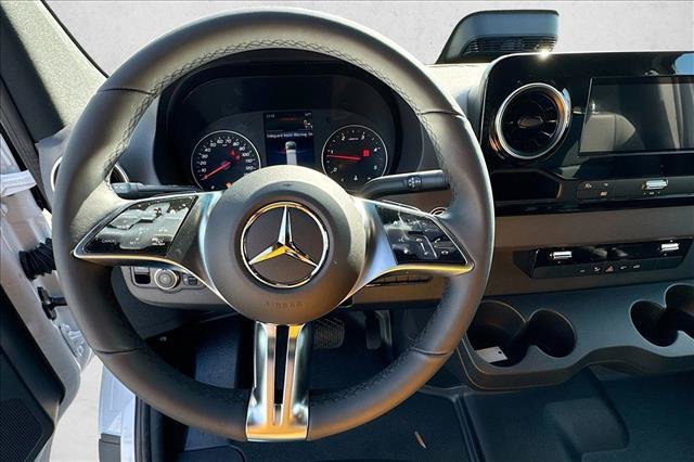 New 2026 Arctic White Mercedes-Benz  image 38