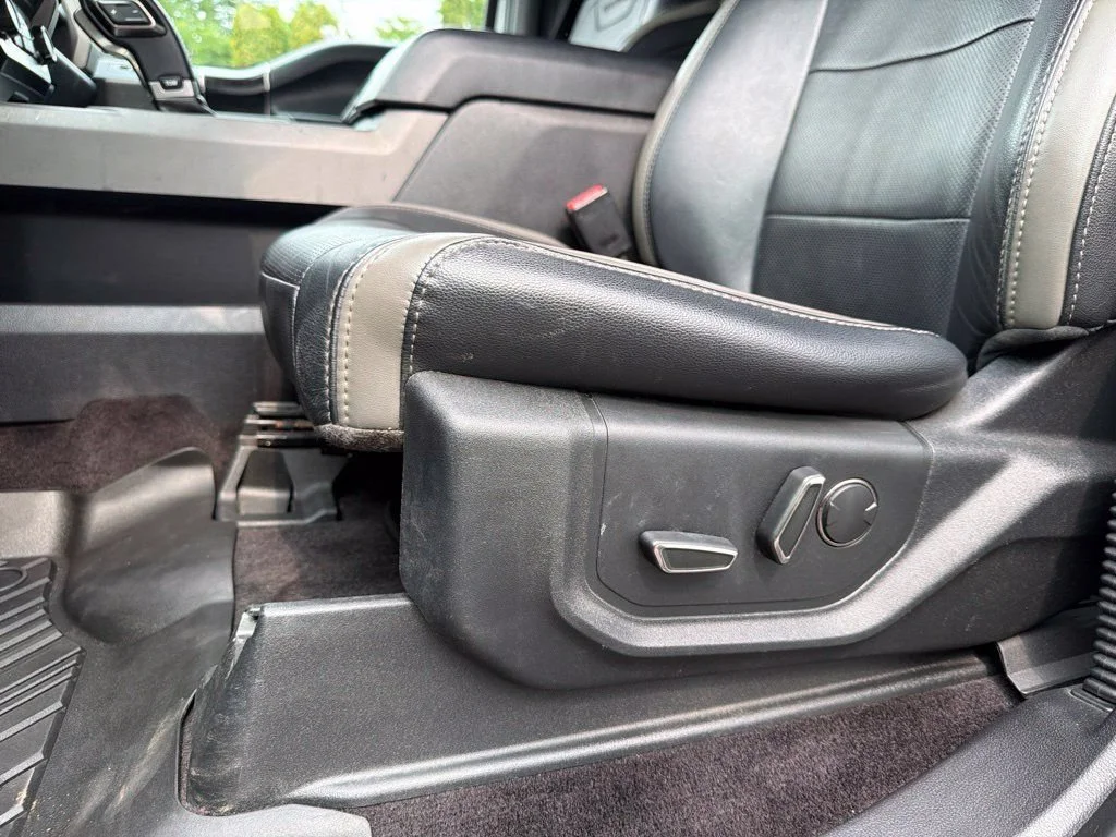 Used 2017 Oxford White Ford Raptor image 14