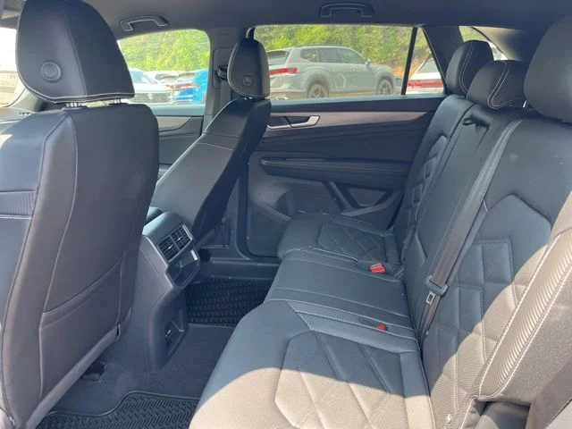 New 2026 Black Volkswagen 2.0T SE image 12
