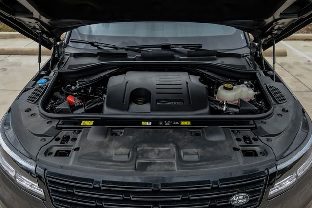 Used 2025 Black Land Rover SE image 59