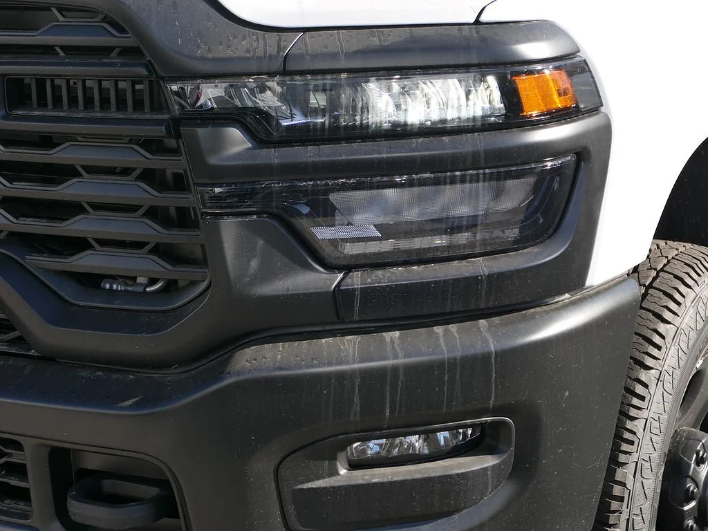 New 2026 Bright White Clearcoat RAM Tradesman image 9