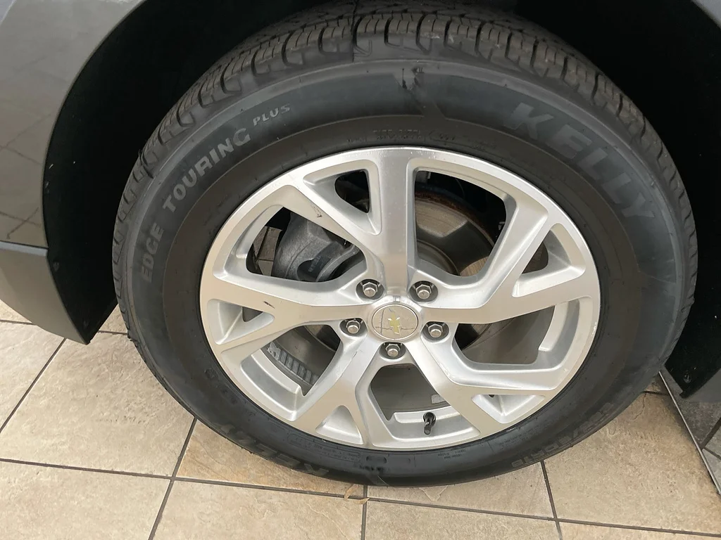 Used 2020 Nightfall Gray Metallic Chevrolet Premier image 32